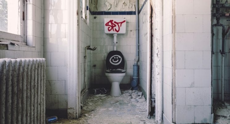 How to Find Toilets While Traveling