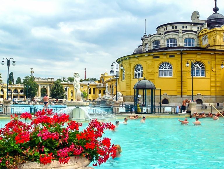 What Are the Best Thermal Baths in Budapest Hungary?