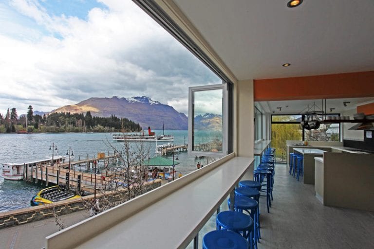 The BEST Hostels in Queenstown (2020 • REAL Insider Guide!)